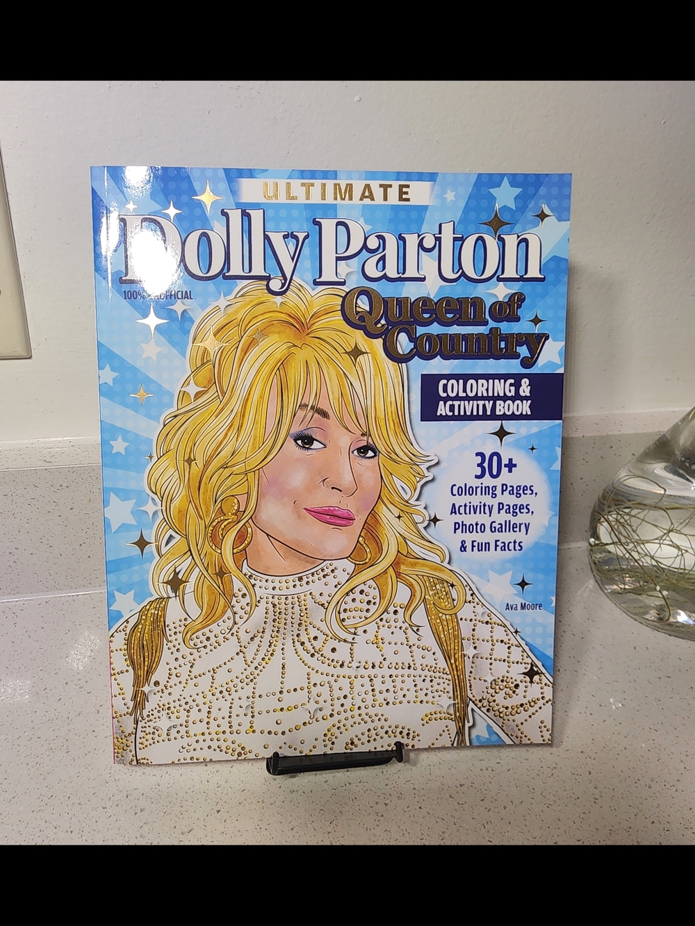 Dolly Parton Coloring And Activity  Book. Photo Gallery & Fun Facts New. - Picture 14 of 14